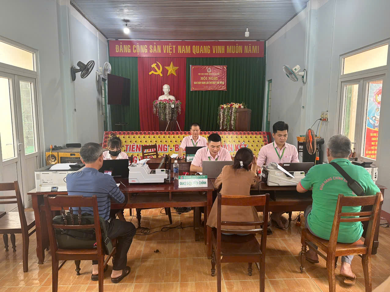 Phát huy vai trò ủy thác vay vốn của tổ chức chính trị - xã hội sau khi thực hiện mô hình chính quyền địa phương 2 cấp